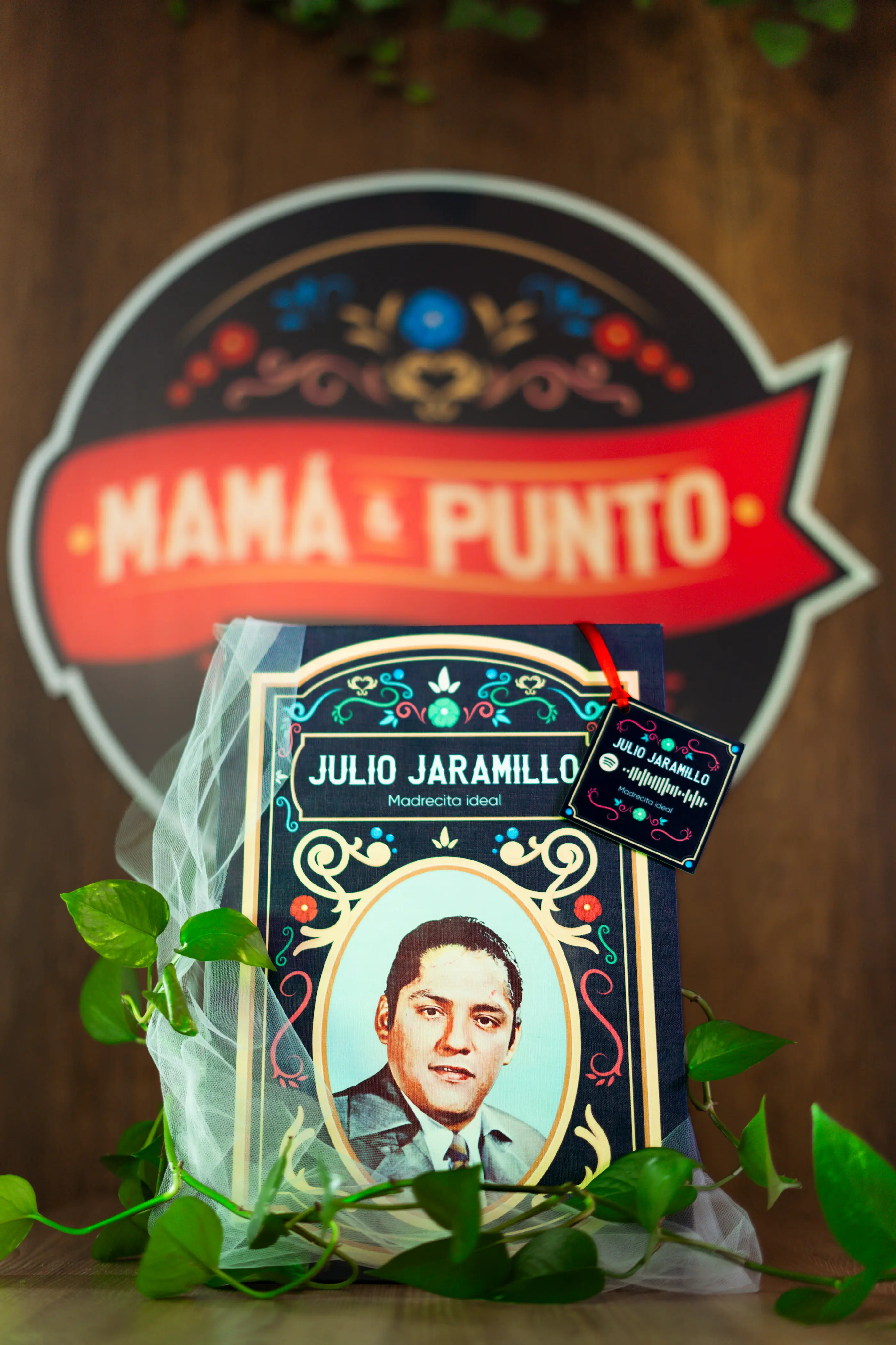 Exhibición de cuadros artísticos y velas de CDI Noble - Foto 10